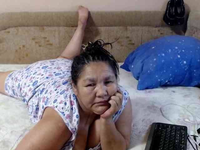 MilfZulfiya webcam
