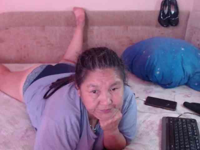 MilfZulfiya webcam