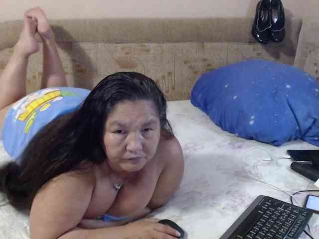MilfZulfiya webcam