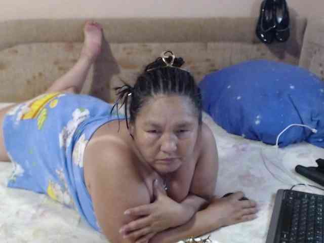 MilfZulfiya webcam