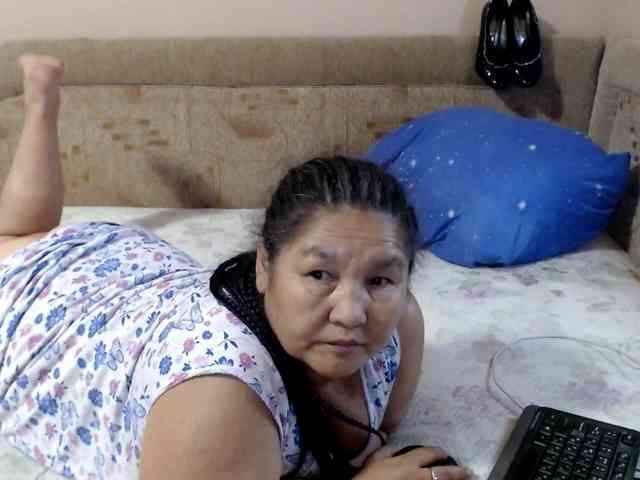 MilfZulfiya webcam