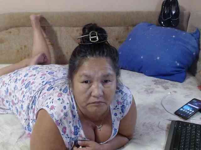 MilfZulfiya webcam