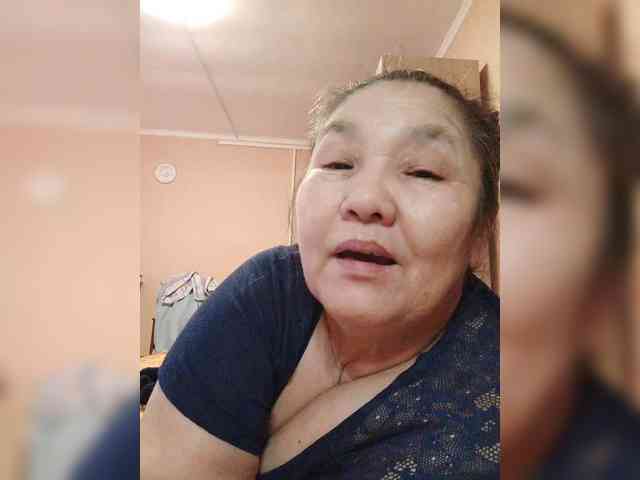 2Milf45 Live Webcam on BongaCams