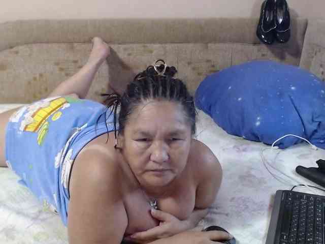 MilfZulfiya webcam