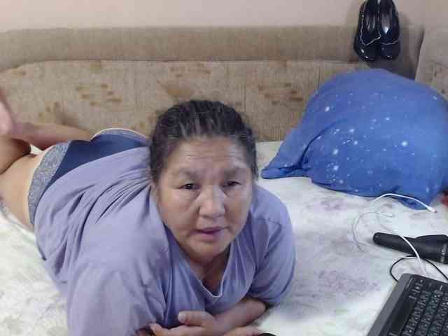 MilfZulfiya webcam