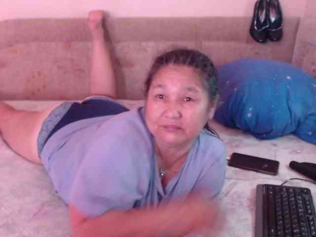 MilfZulfiya webcam