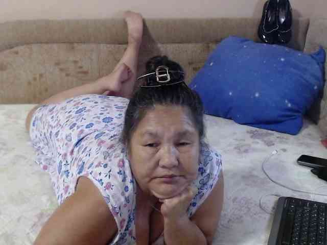 MilfZulfiya webcam