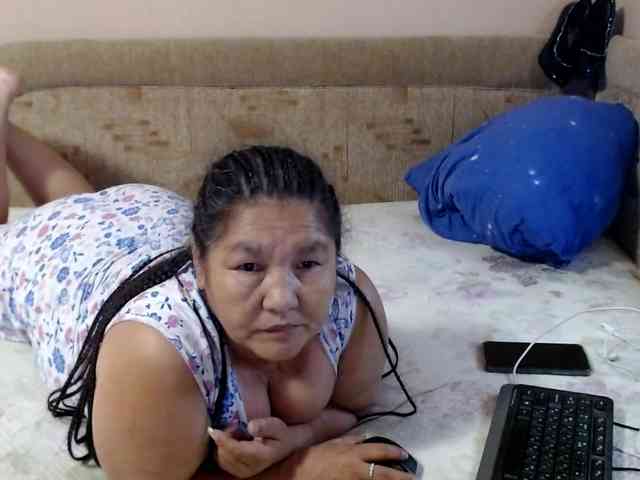 MilfZulfiya webcam