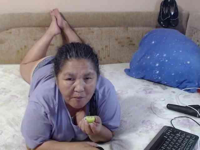 MilfZulfiya webcam