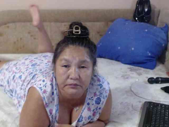 MilfZulfiya webcam
