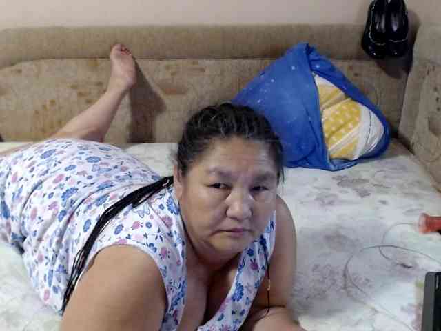 MilfZulfiya webcam