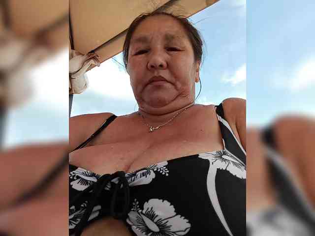 MilfZulfiya webcam
