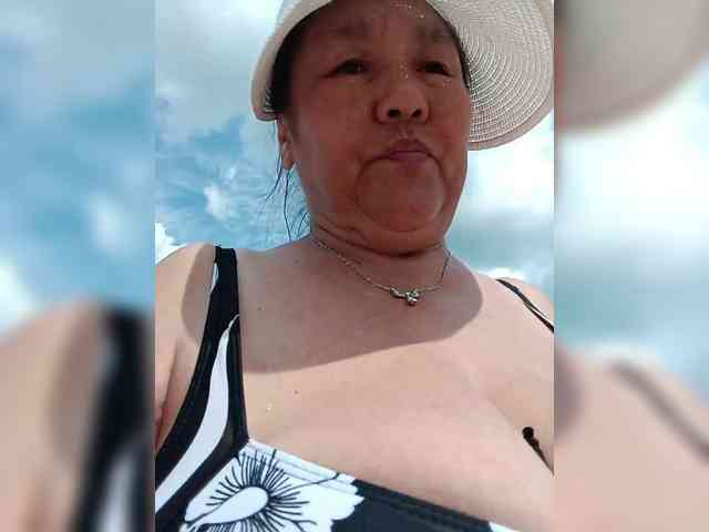 MilfZulfiya webcam