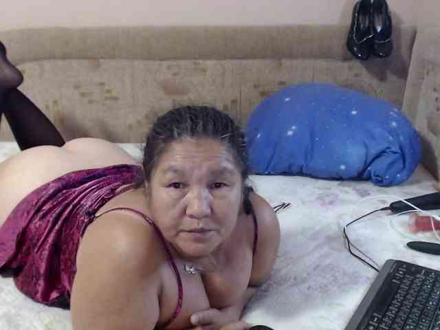 2Milf45