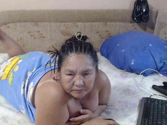 MilfZulfiya webcam
