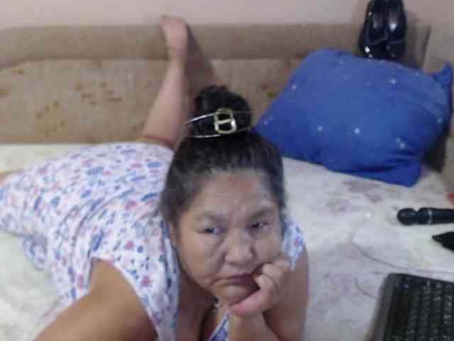 MilfZulfiya webcam