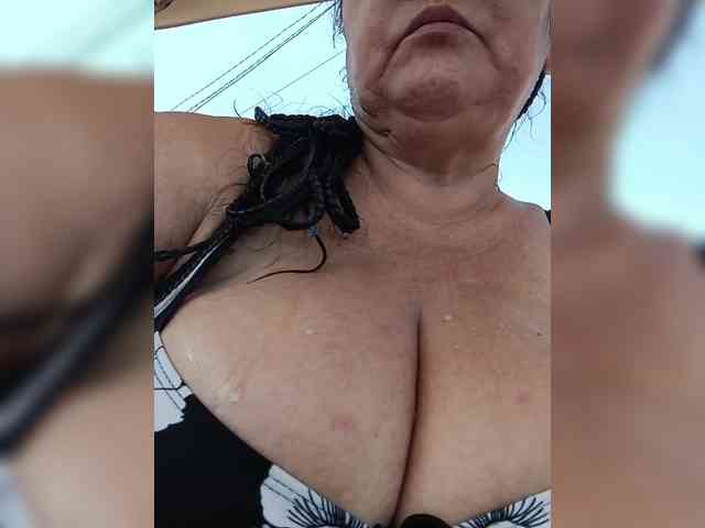 MilfZulfiya webcam