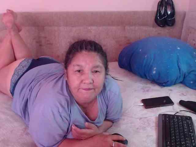 MilfZulfiya webcam