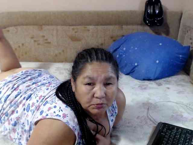 MilfZulfiya webcam