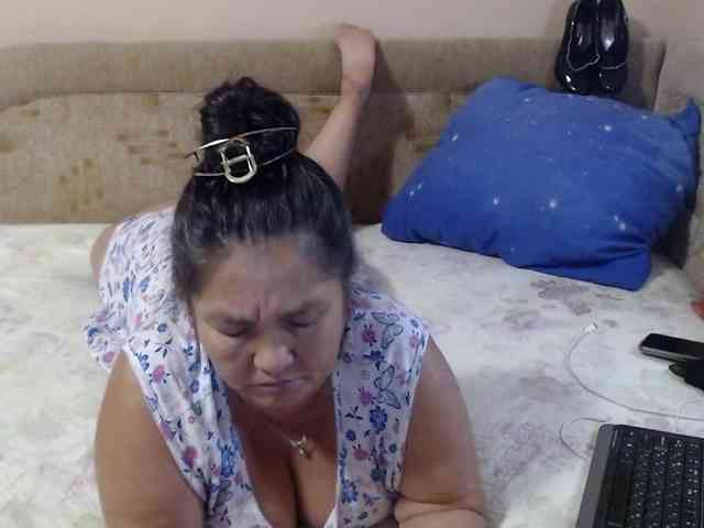 MilfZulfiya webcam