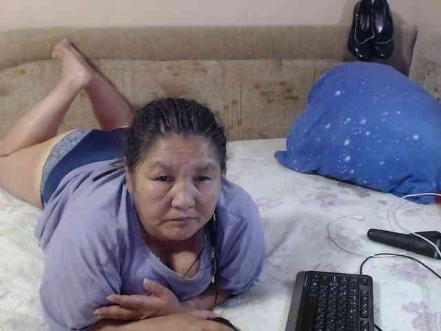 MilfZulfiya webcam