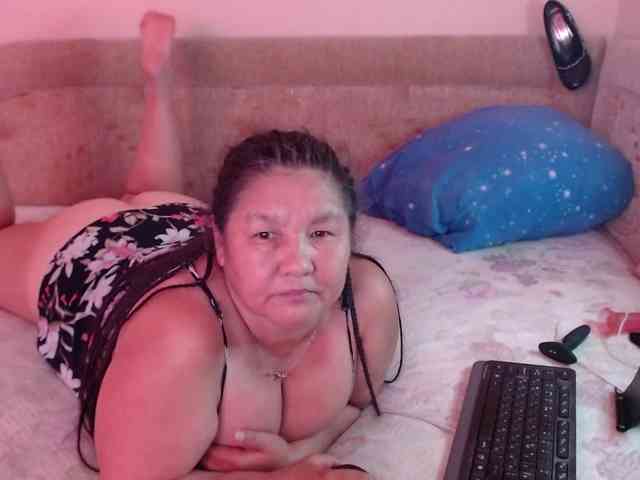 MilfZulfiya webcam