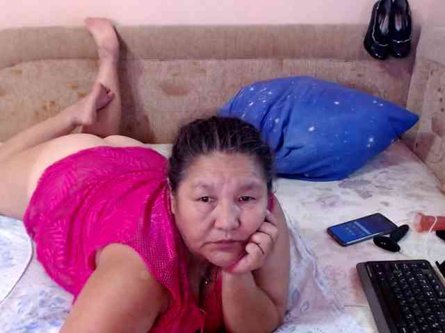 MilfZulfiya webcam