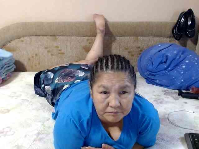 MilfZulfiya webcam