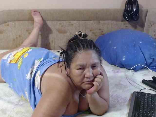 MilfZulfiya webcam