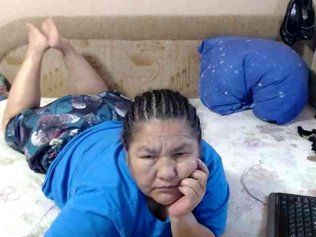 MilfZulfiya webcam