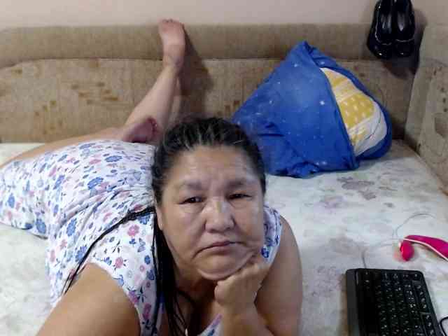 MilfZulfiya webcam
