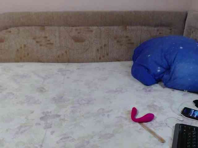 MilfZulfiya webcam