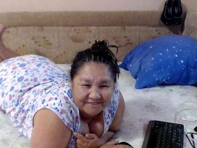 MilfZulfiya webcam