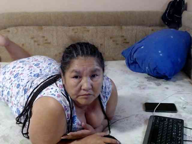 MilfZulfiya webcam