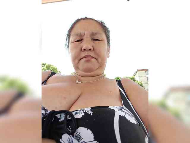 MilfZulfiya webcam
