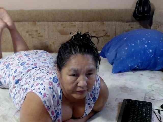 MilfZulfiya webcam
