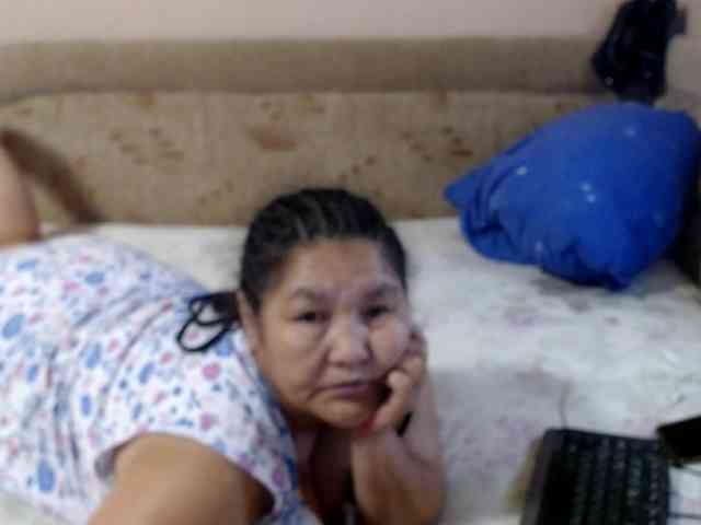 MilfZulfiya webcam