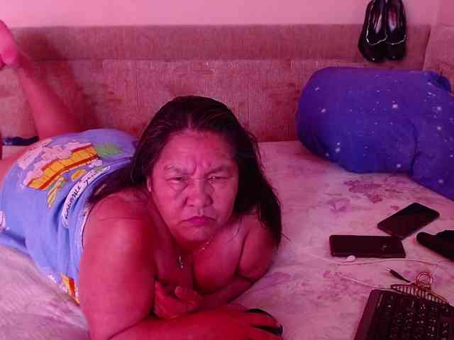 MilfZulfiya webcam