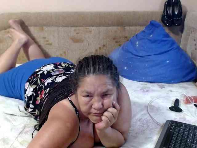 MilfZulfiya webcam