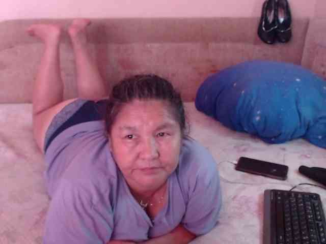 MilfZulfiya webcam