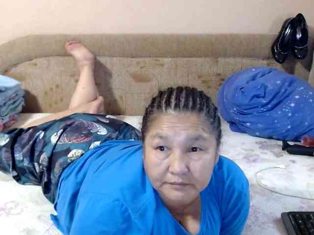 MilfZulfiya webcam