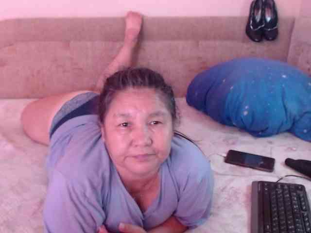 MilfZulfiya webcam