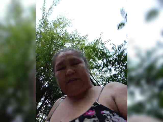 MilfZulfiya webcam