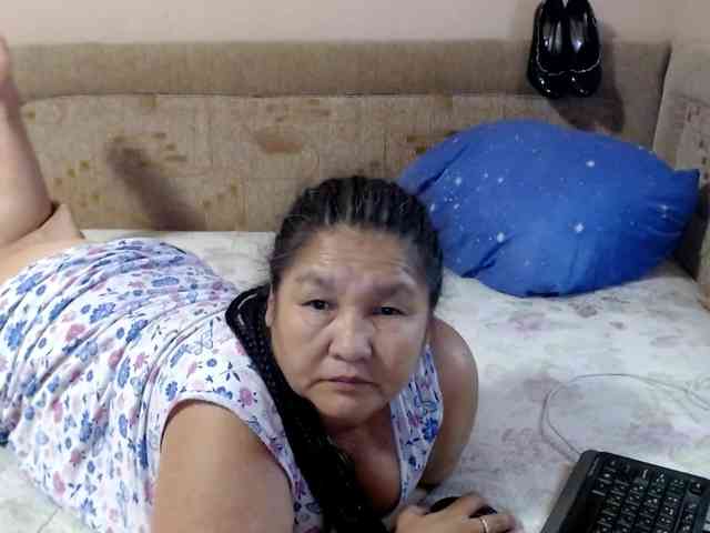 MilfZulfiya webcam
