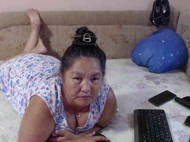 MilfZulfiya webcam