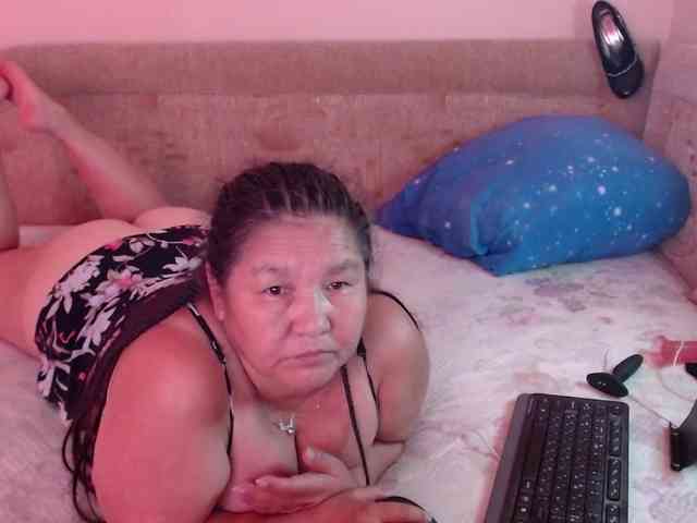 MilfZulfiya webcam
