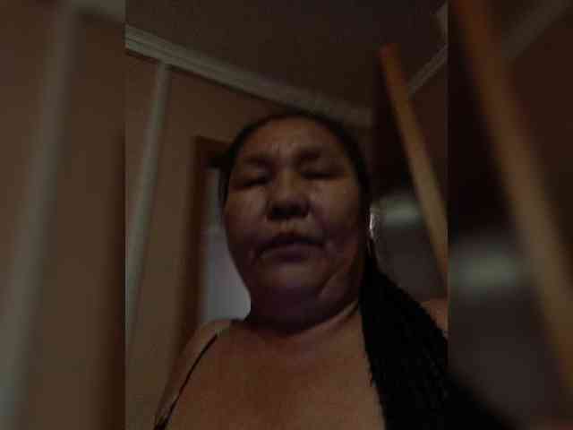 MilfZulfiya webcam