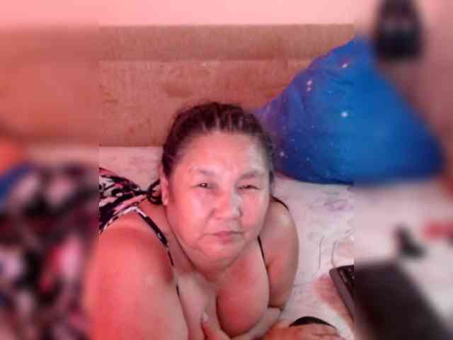 MilfZulfiya webcam