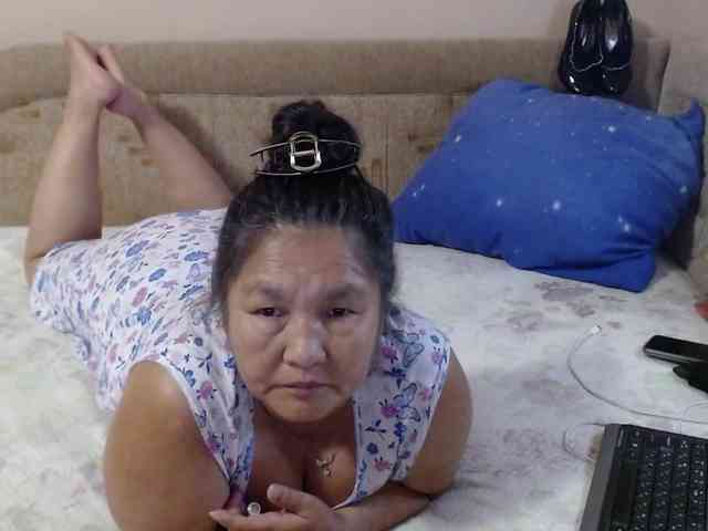 MilfZulfiya webcam