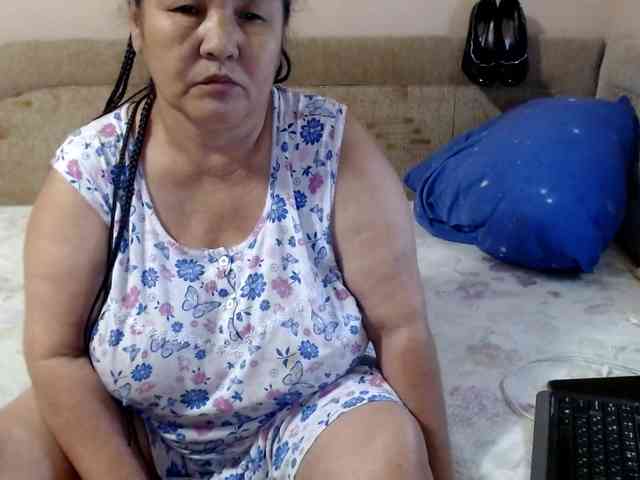 MilfZulfiya webcam